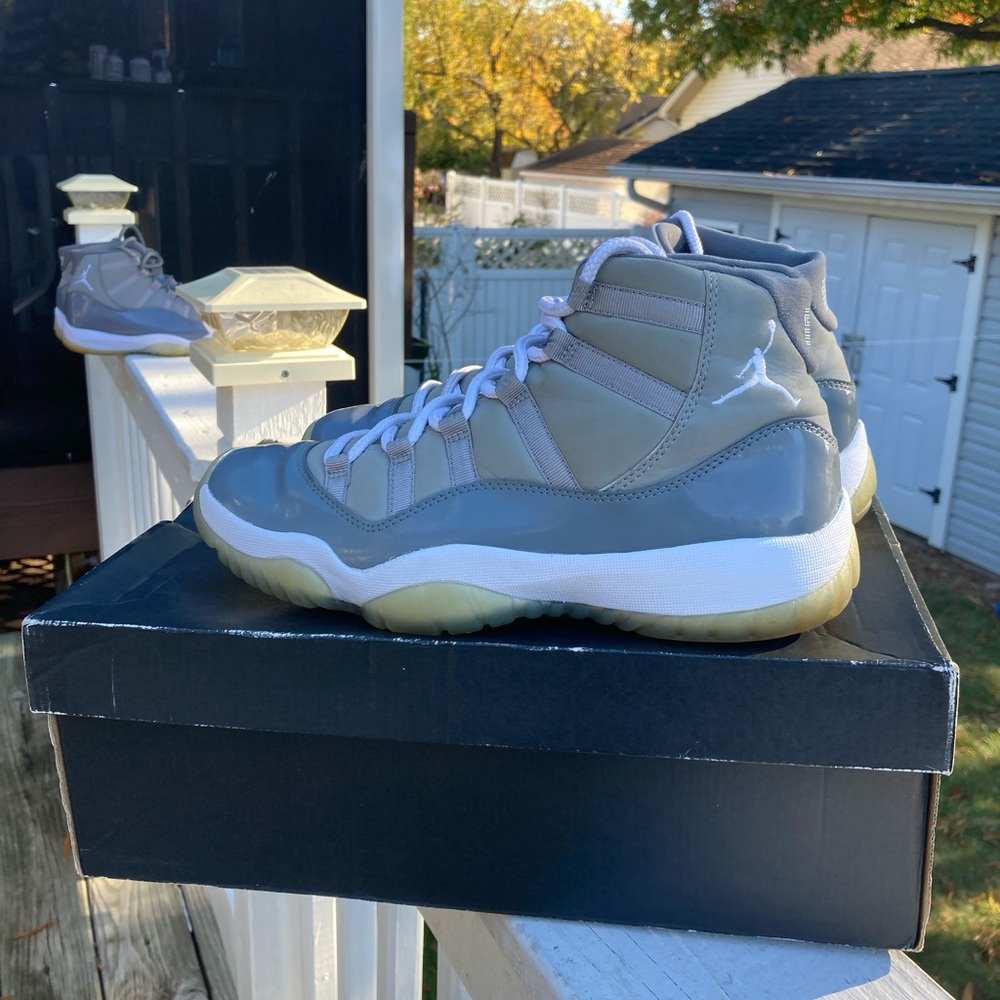 Nike Jordan 11 Cool Grey Size 9.5 mens
